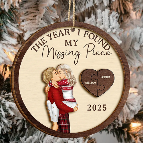 The Year I Found My Missing Piece Kissing Couples - Personalized Custom 2-layered Wood Ornament - Christmas Gift For Her/Him, Husband/Wife, Couples