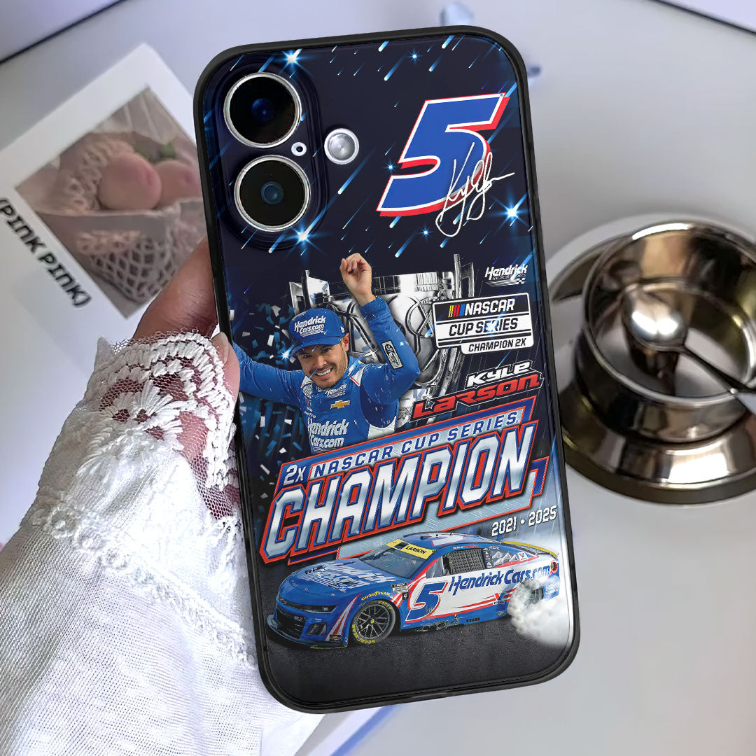 Kyle Larson 2025 NASCAR Cup Series Champion Phone Case – HOATT14392