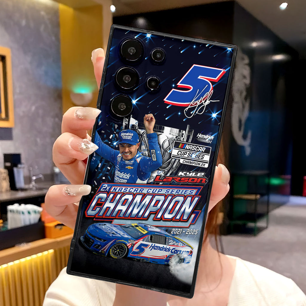 Kyle Larson 2025 NASCAR Cup Series Champion Phone Case – HOATT14392