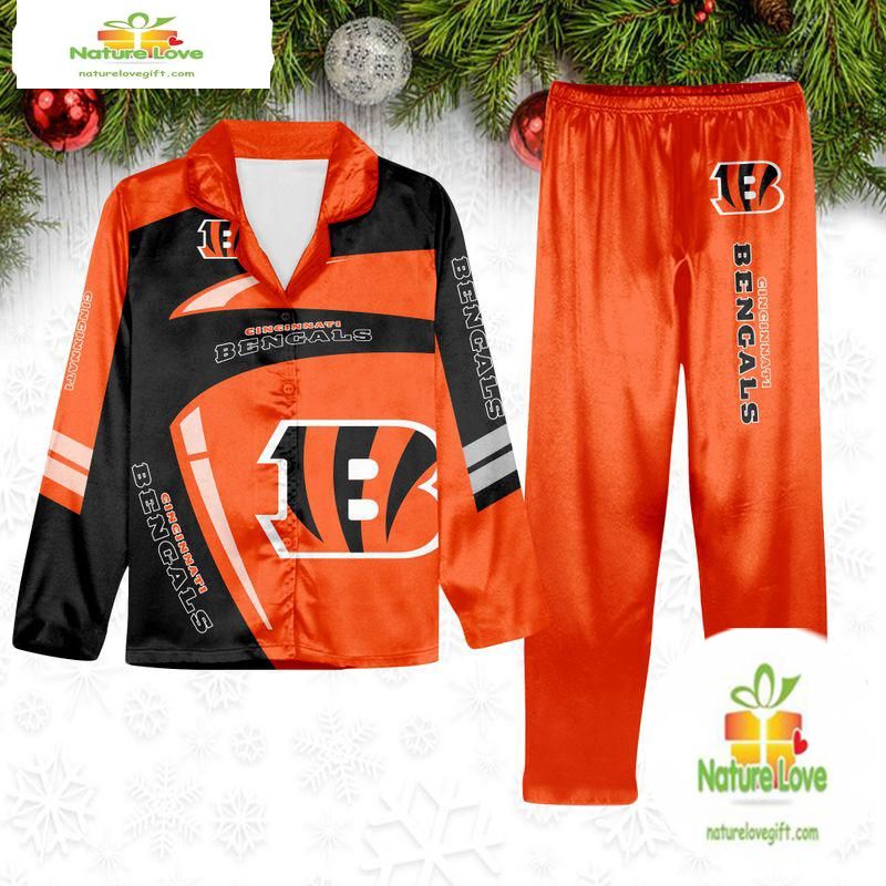 NFL Cincinnati Bengals Football Team Winter Satin Pajamas Set Gift for Fans