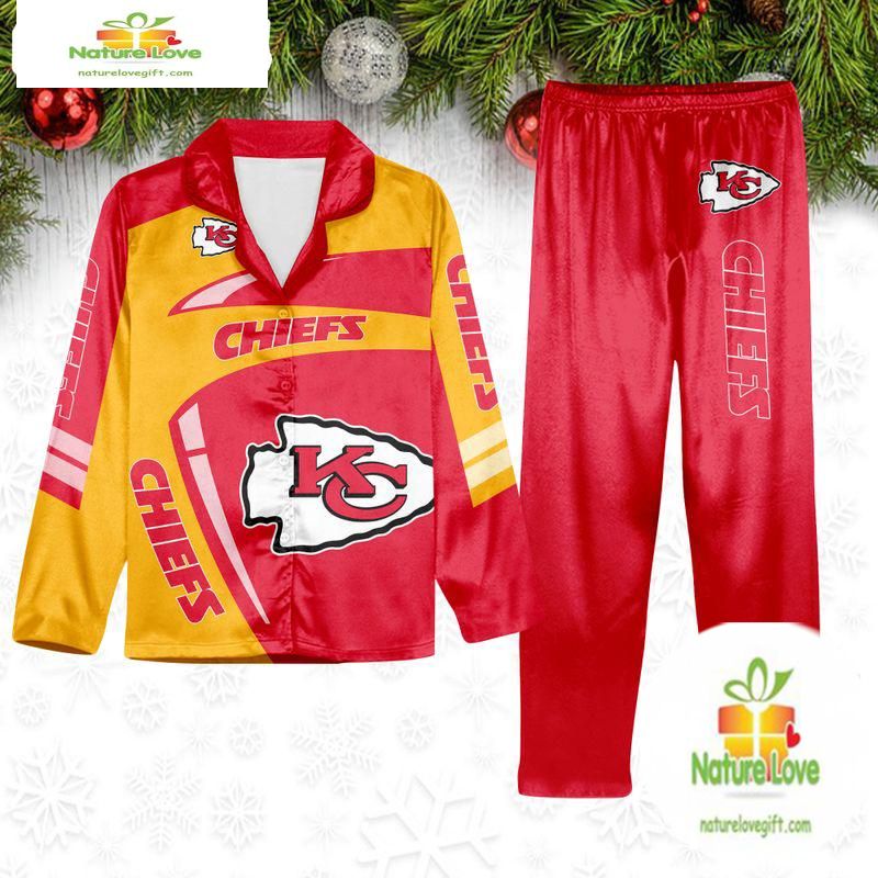 NFL Kansas City Chiefs Football Team Winter Satin Pajamas Set Gift for Fans